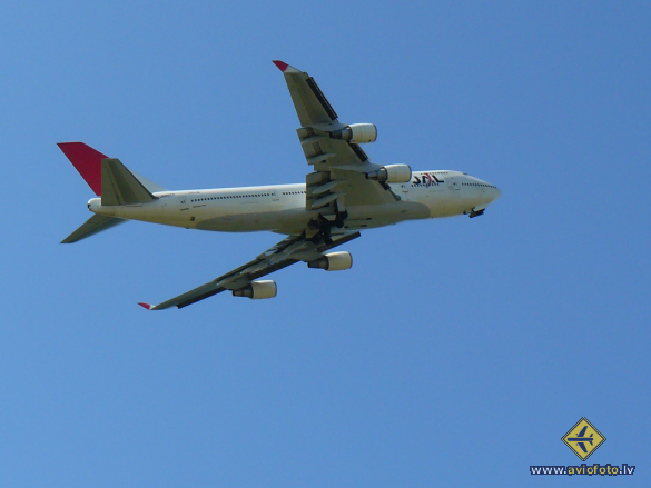 Boeing 747-446
